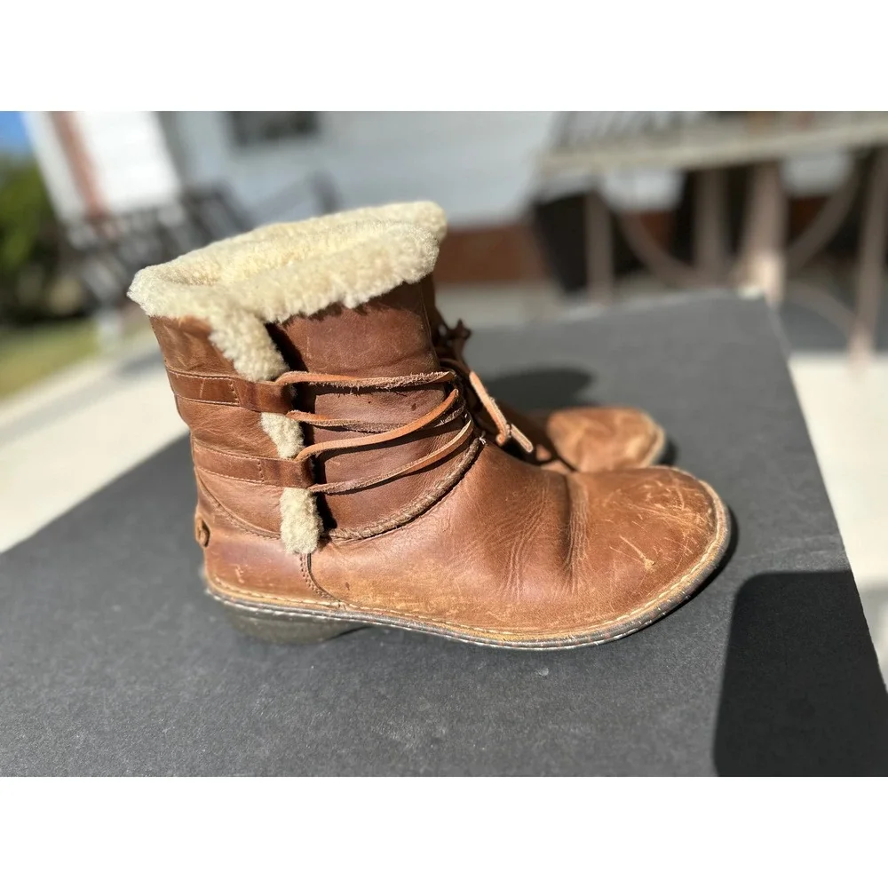 UGG australia lattice